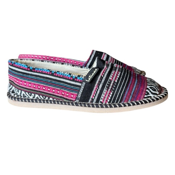 Latinas ladies fabric flats excellent condition, size 8 - Picture 1 of 11